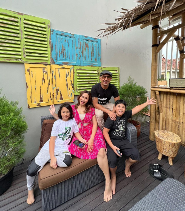 Nikah Beda Agama, Rumah Tangga 3 Artis Ini Harmonis