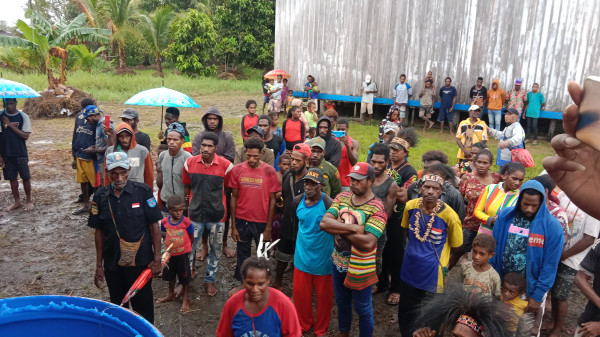 Dialog dengan Mensos Risma, Warga Asmat Papua Minta Guru dan Jaringan Telepon