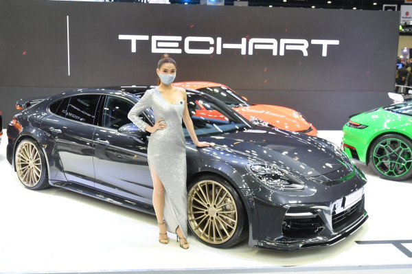 Maskeran Lagi, Aura SPG Bangkok Motor Show Masih Tetap Seksi dan Menggoda