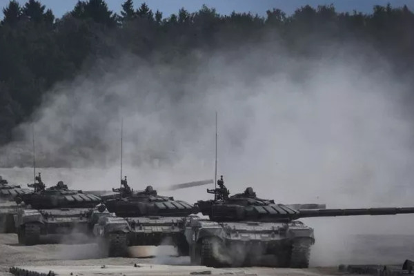 Adu Kehebatan Tank Amerika vs Rusia, Mana Lebih Unggul?