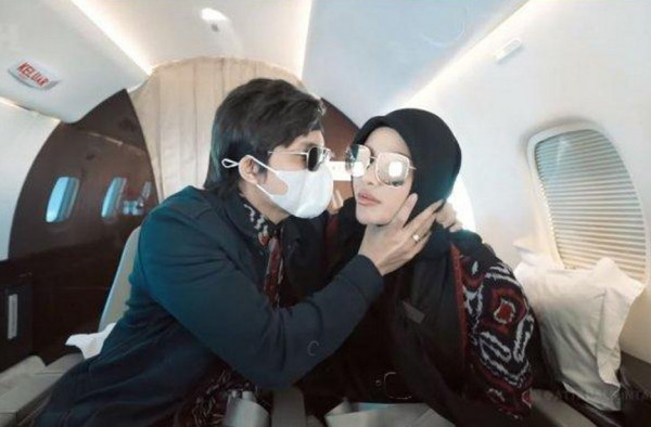 Deretan Influencer yang Pernah Review Jet Pribadi Juragan 99