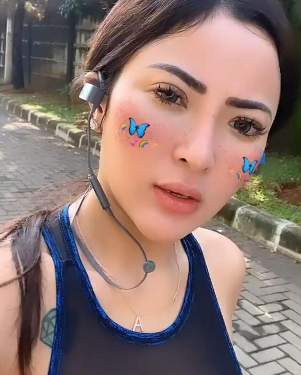 Lepas Hijab, Ini Beberapa Foto Seksi Ayu Aulia saat Berolahraga