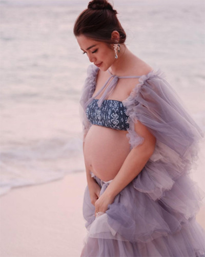 Cantiknya Jessica Iskandar saat Pemotretan Baby Bump di Pinggir Pantai
