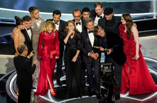 Ukir Sejarah, Apple TV+ Layanan Streaming Pertama yang Menang Oscar lewat CODA