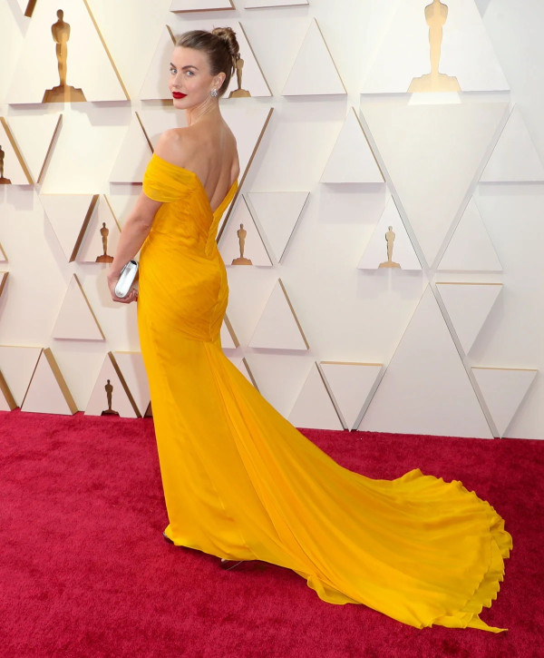 5 Busana Terbaik Oscar 2022, Nicole Kidman Tampil Mentereng