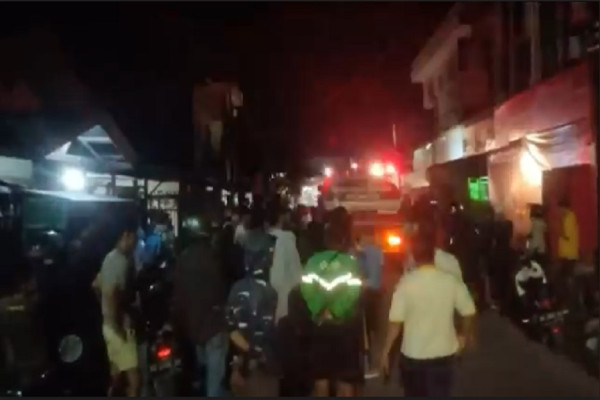 Salon Kecantikan Terbakar, Pakaian Pengantin Ludes Dilalap Kobaran Api