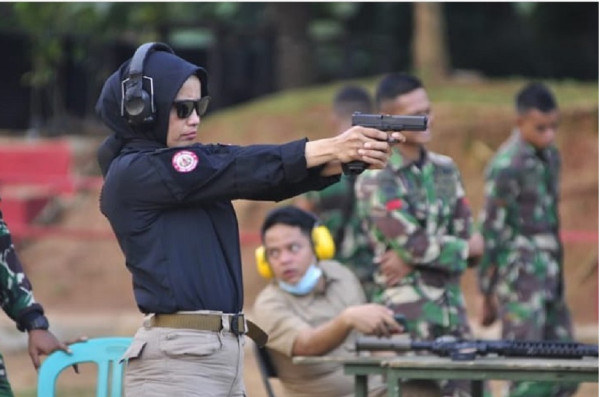 Profil AKBP Melda Yanny, Istri Eks Kapolres Jakarta Utara yang Jago Menembak