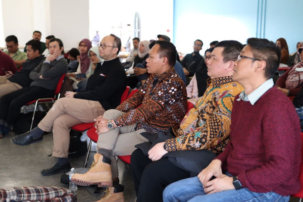 Mahasiswa Doktoral Indonesia di Luar Negeri Harus Bangun Jejaring dan Berkolaborasi