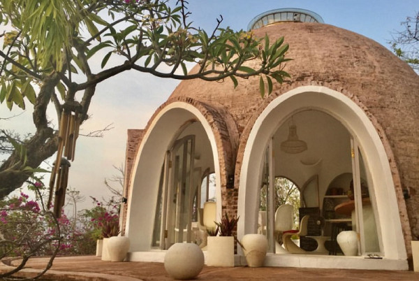 10 Hotel dengan Arsitektur Unik di Indonesia, Pas Buat Spot Foto