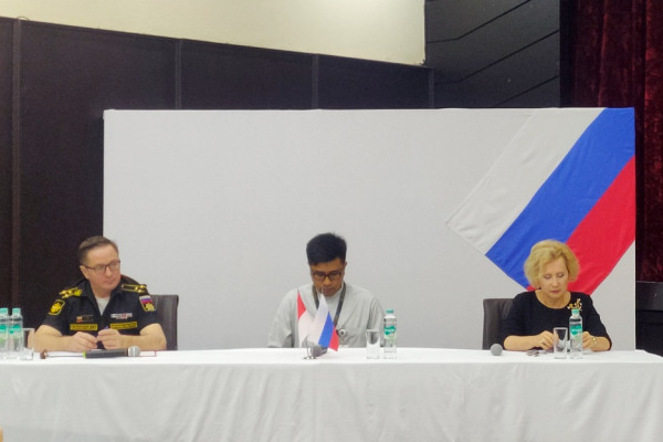 Menlu Retno Undang Putin di KTT G20 Dinilai Langkah Tepat