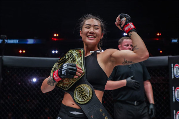4 Momen Spesial di ONE X, Salah Satunya Pertarungan Muay Thai vs MMA