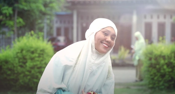Film Pendek Baju Lebaran, Haruskah Baru?