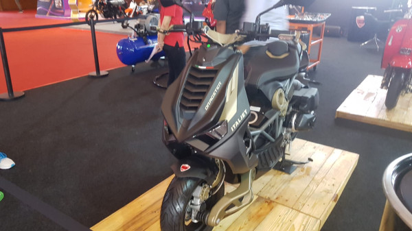 Italjet Dragster 200 Limited Editions Bius Pengunjung IIMS 2022