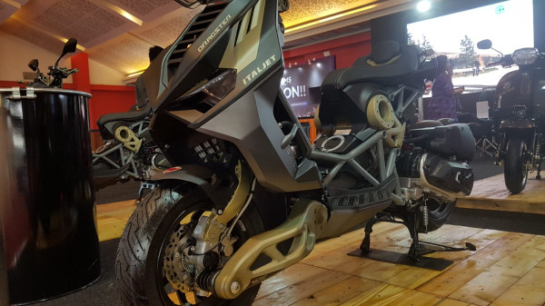 Italjet Dragster 200 Limited Editions Bius Pengunjung IIMS 2022