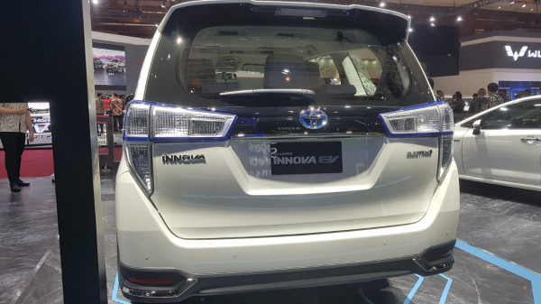 Alasan Kuat Toyota Memperkenalkan Kijang Innova Listrik di IIMS 2022