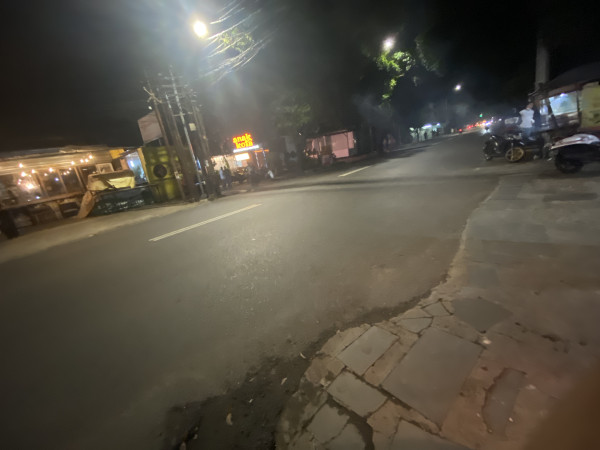 Salat Tarawih Perdana, Jalanan Jakarta Malam Ini Lengang