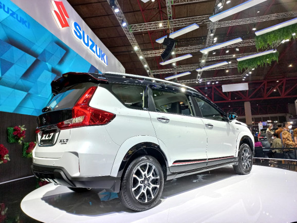 Cuma Rp18,7 Juta Suzuki XL7 Alpha Bisa Jadi Varian FF Paling Mewah