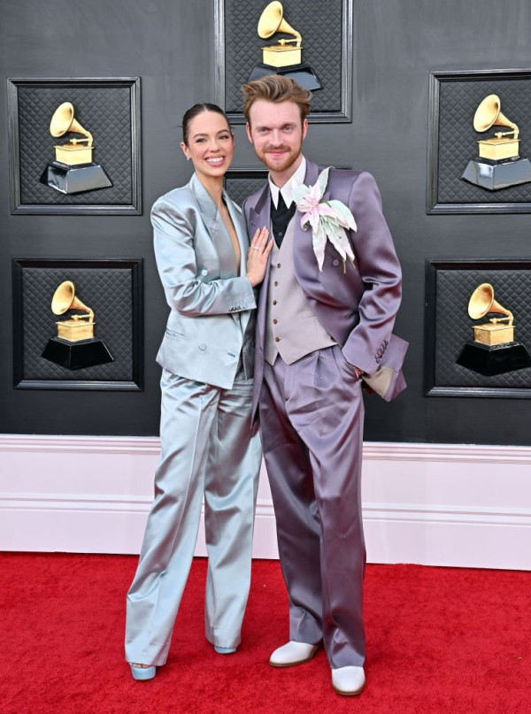 3 Aksi Tak Senonoh Artis di Grammy Awards 2022, Justin Bieber Jadi Sorotan
