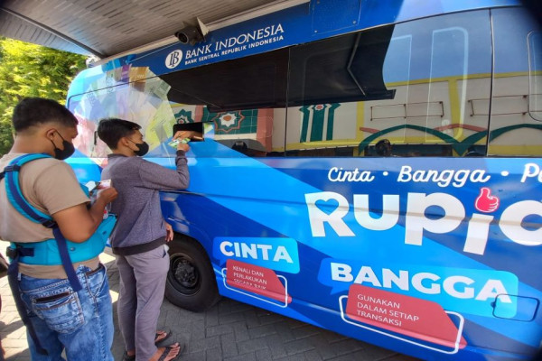 2 Tahun Vakum, Begini Suasana Penukaran Uang Baru via Mobil Keliling BI di Jakarta