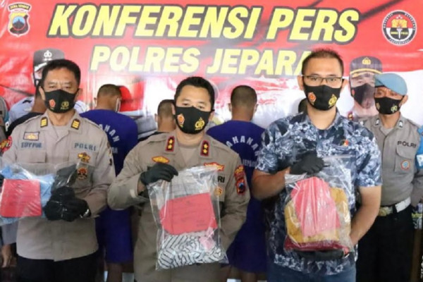 8 Lelaki di Jepara Paksa Gadis Belia Minum Miras dan Diperkosa Bergiliran