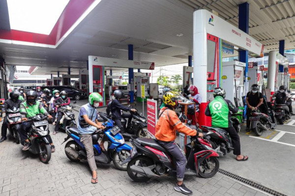 Harga Pertamax Naik, Pertamina Untung APBN Buntung?