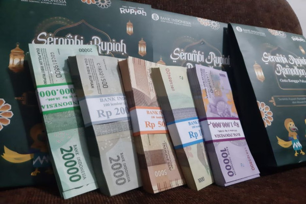2 Tahun Vakum, Begini Suasana Penukaran Uang Baru via Mobil Keliling BI di Jakarta