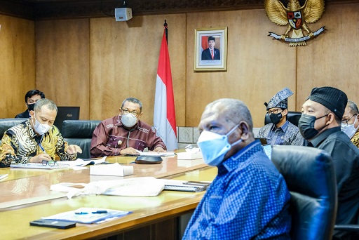 Bahas Sejumlah Event di Jayapura, Bupati Mathius Awoitauw Lakukan Audiensi dengan Menparekraf