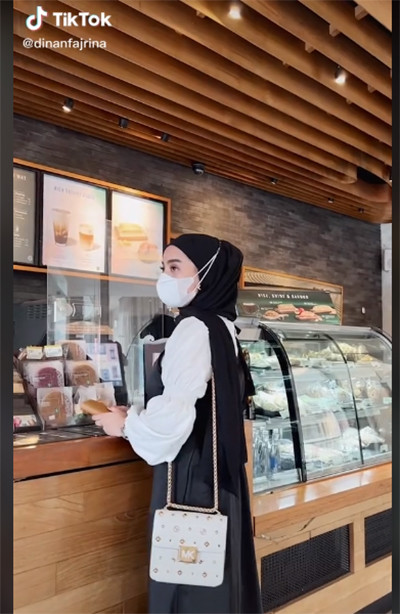 Dinan Fajrina Jawab Cibiran Netizen Tak Lagi Pakai Outfit Bermerek: Barang Branded Nggak Dibawa Mati