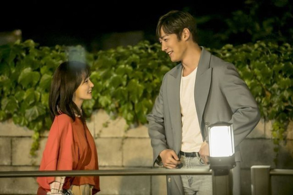 9 Pasangan Drama Korea dengan Perbedaan Tinggi Sangat Jauh