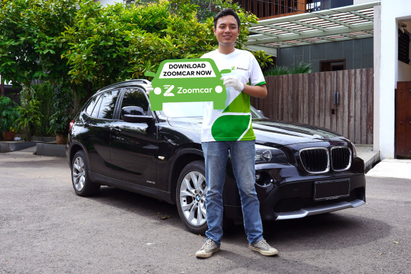 Begini Cara Menggunakan dan Menjadi Host Layanan Sewa Mobil Online Zoomcar