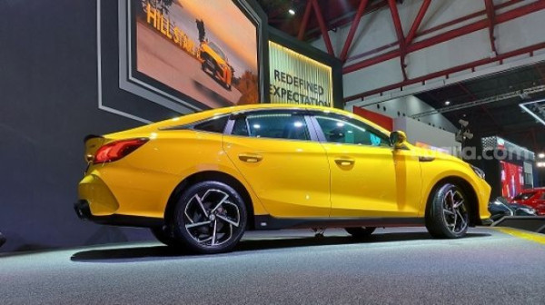 Sedan Eksotis MG 5 GT Diburu Milenial, Ini Alasannya
