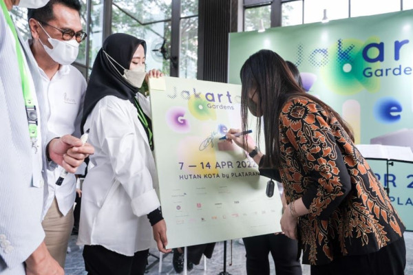 Resmikan Art Jakarta Garden 2022, Wamenparekraf Angela Tanoesoedibjo Apresiasi Keindahan Seni Rupa RI