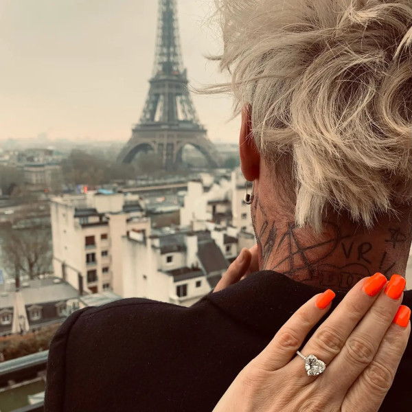 Avril Lavigne Dilamar Mod Sun, Akan Menikah untuk Ketiga Kalinya