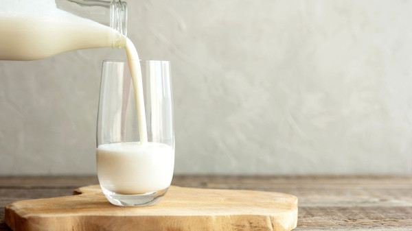 6 Jenis Menu yang Baiknya Jangan Dikonsumsi saat Sahur
