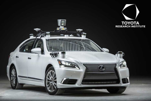 Toyota dan Tesla Kembangkan Teknologi Self-Driving Camera-Vision