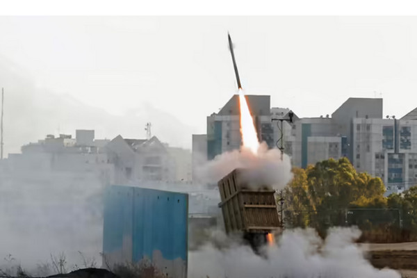 Mengenal Cara Kerja Penangkal Rudal Israel Iron Dome
