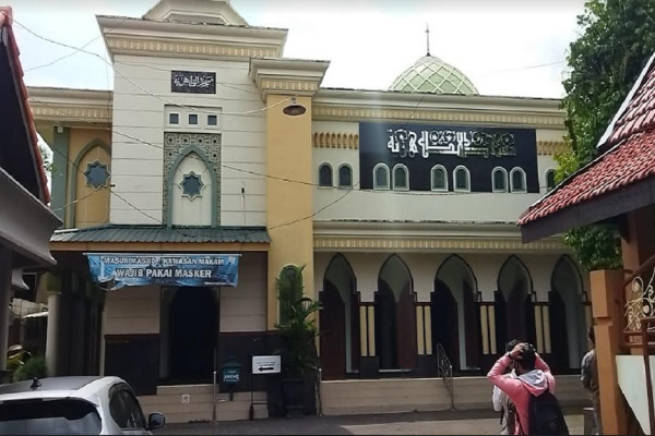 Karomah Telur Mentah KH Nachrawi Bikin Pejuang Kebal Peluru saat Perang Lawan Belanda