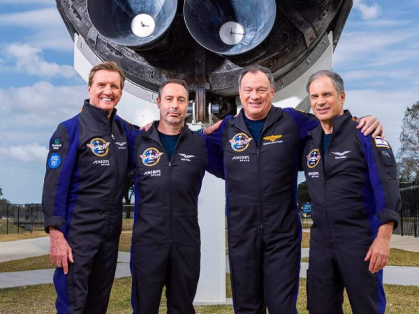 Bayar Rp1,01 Triliun ke Luar Angkasa, 4 Astronot Swasta Tolak Disebut Turis