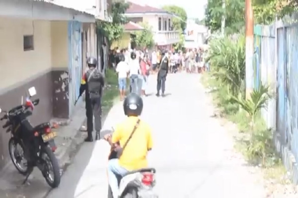 Mencekam! 2 Kelompok di Maluku Tenggara Bentrok Bersenjata Pedang dan Panah