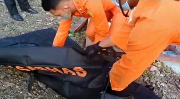 Memilukan! Korban Terjepit Badan Truk Rem Blong di Pegunungan Arfak, Evakuasi 2 Jam