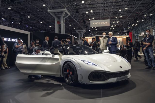 Deus Vayenne, Mobil Listrik dengan Tenaga Monster 2.200 Daya Kuda