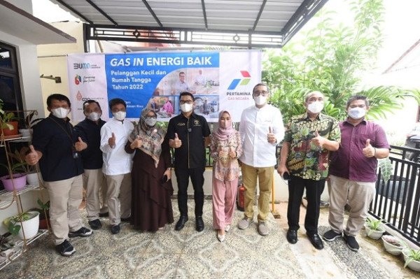 Direktur SDM Pertamina Resmikan Jargas Rumah Tangga dan Komersial Serta Beri Santunan Panti Asuhan di Kota Batam