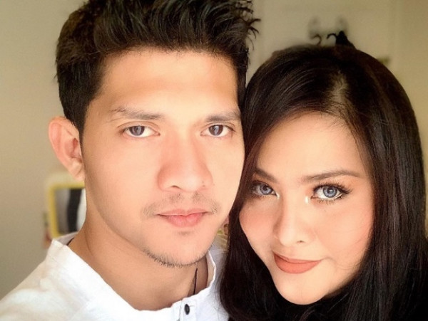 7 Artis Indonesia dan Luar Negeri yang Menikah dengan Penggemarnya, Nomor Terakhir Tak Disangka