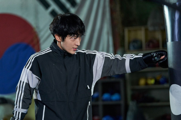 5 Hal Paling Menarik dari Drama Again My Life yang Dibintangi Lee Joon-Gi