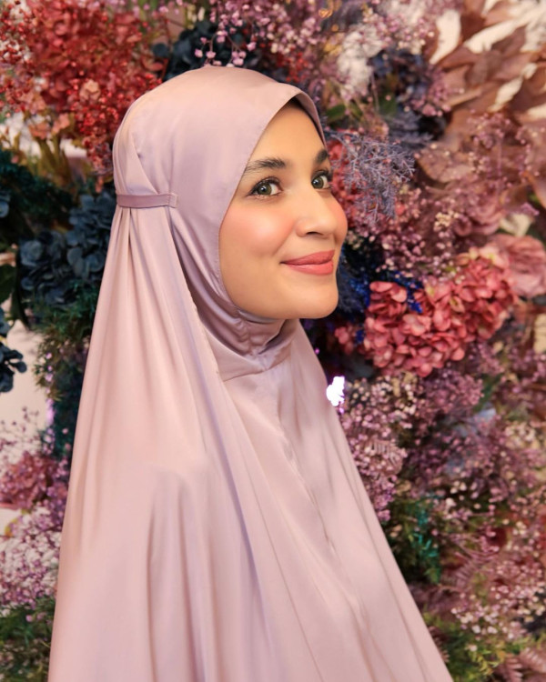 4 Artis Indonesia Idap Penyakit Kista, Nomor 2 Perutnya Besar Seperti Hamil 5 Bulan