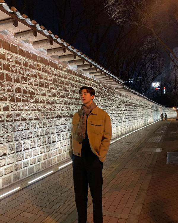 10 Idol K-Pop yang Lebih Terkenal Dibanding Grupnya