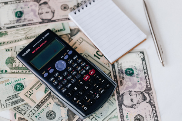 6 Cara Mengatasi Kecanduan Belanja untuk Mahasiswa