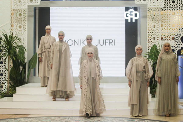 4 Rekomendasi Busana Muslim untuk Tampil Simpel dan Stylish saat Lebaran