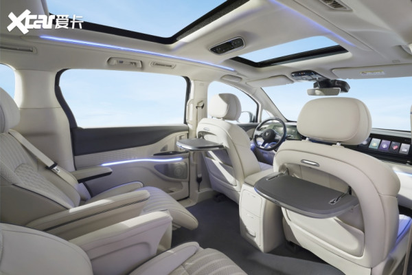 Mirip Toyota Alphard, China Kenalkan Mobil MPV Keluarga Terkencang di Dunia