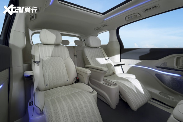Mirip Toyota Alphard, China Kenalkan Mobil MPV Keluarga Terkencang di Dunia